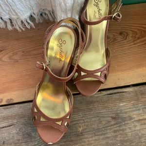 Size 7 wedge heel sandals
